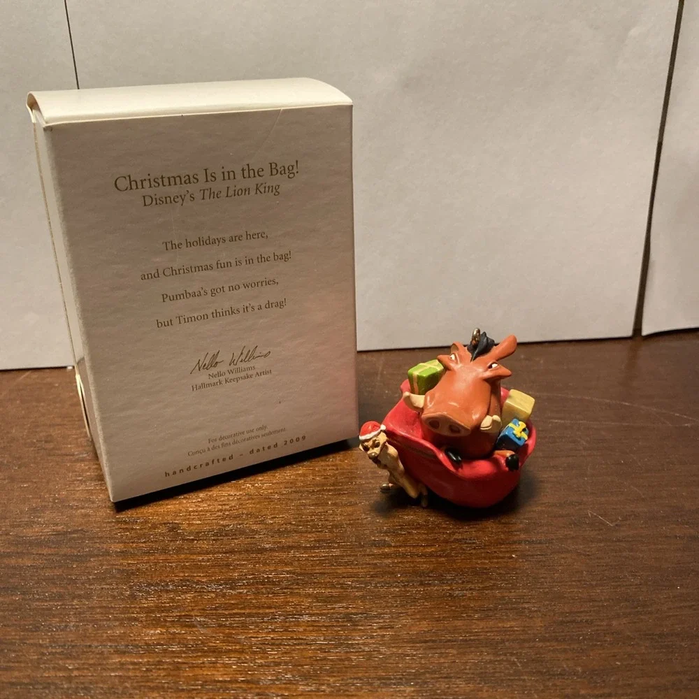 Hallmark Keepsake Ornament 2009 - Disney Lion King - Christmas is‎ in the Bag